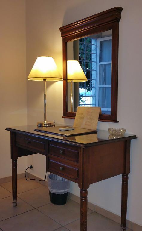 Aparthotel Economou Mansion Spétses Habitación foto